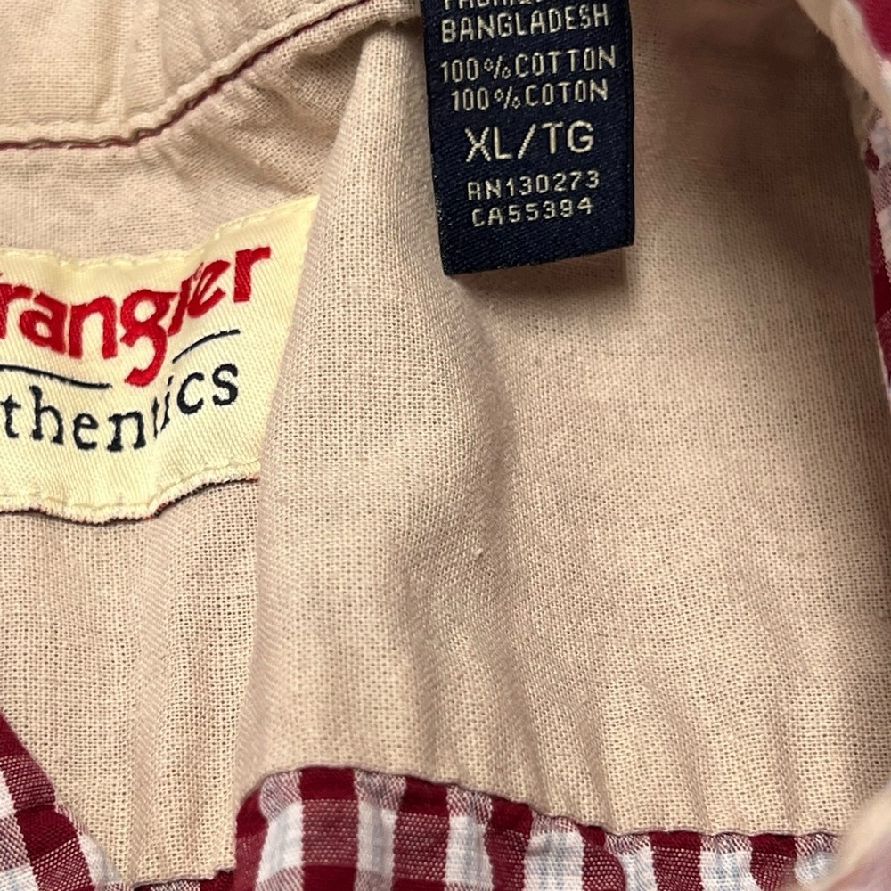 Wrangler Authentics Men's XL Red Plaid Button Down Short Sleeve Work Shirt - Picture 4 of 5